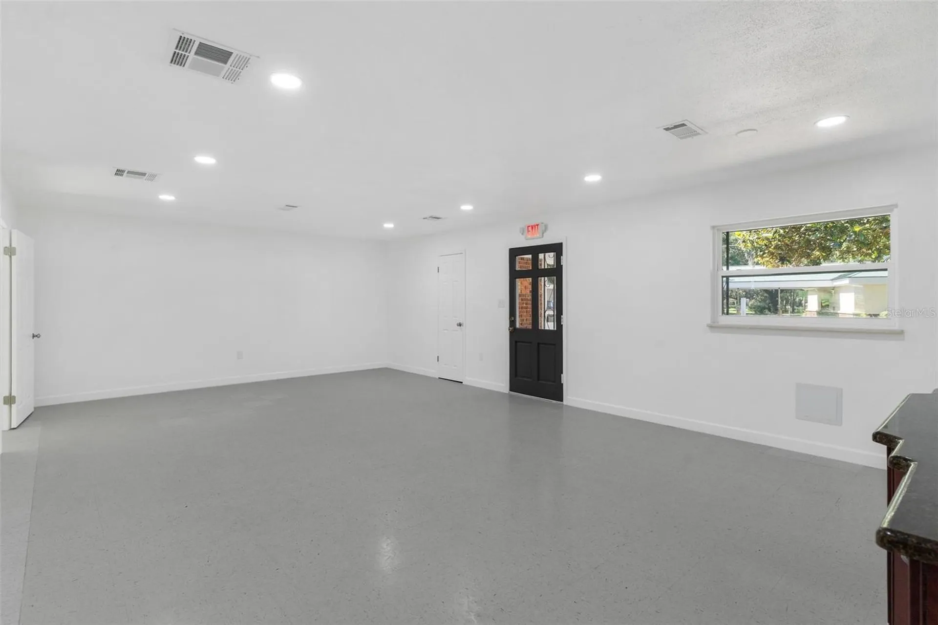 109 W Lakeview Street Lady Lake FL 32159
