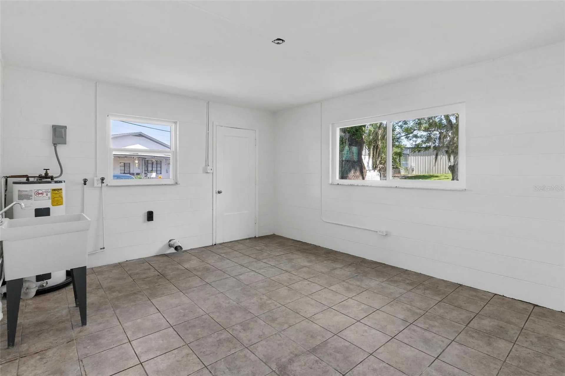 109 W Lakeview Street Lady Lake FL 32159