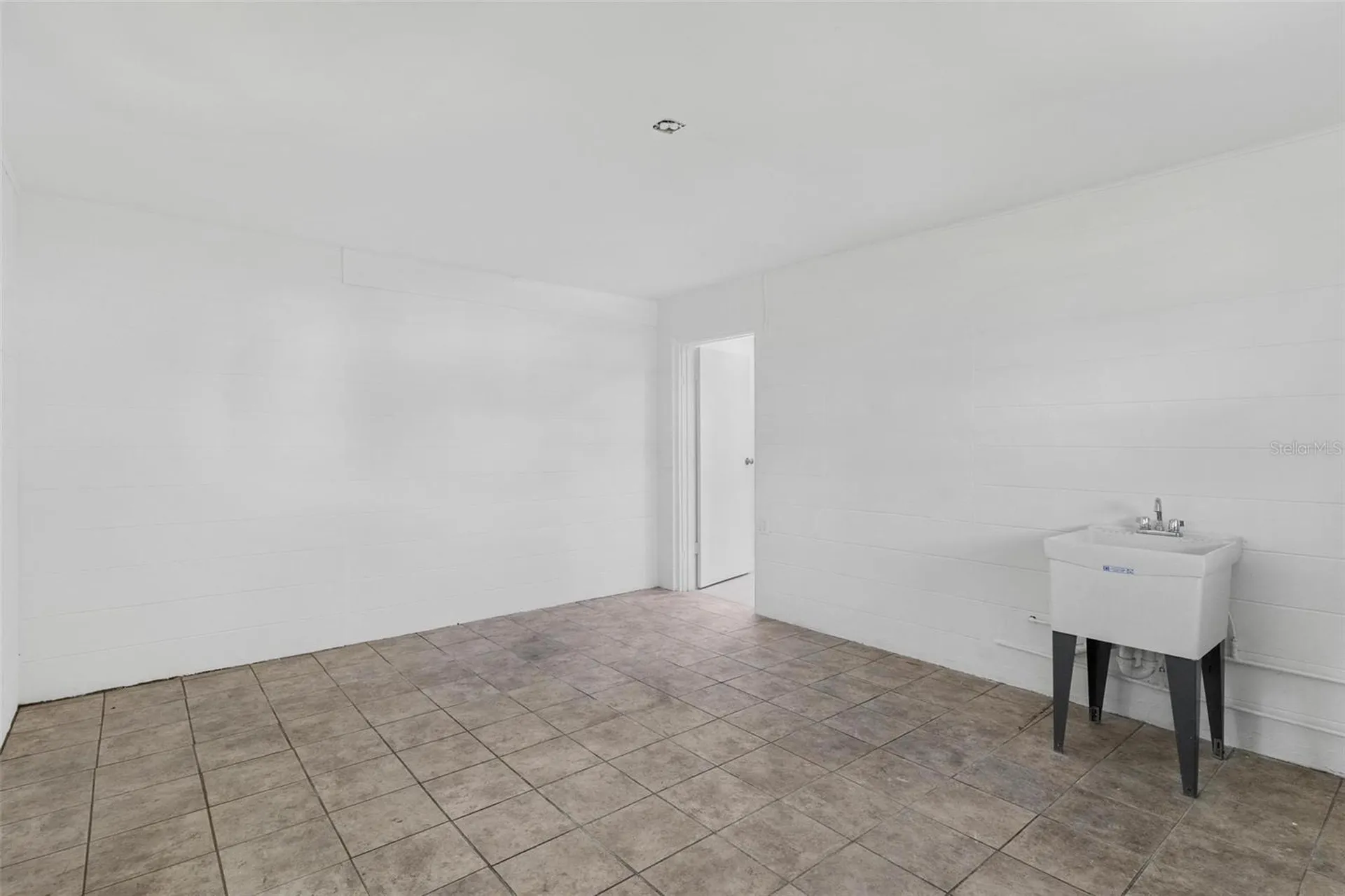 109 W Lakeview Street Lady Lake FL 32159