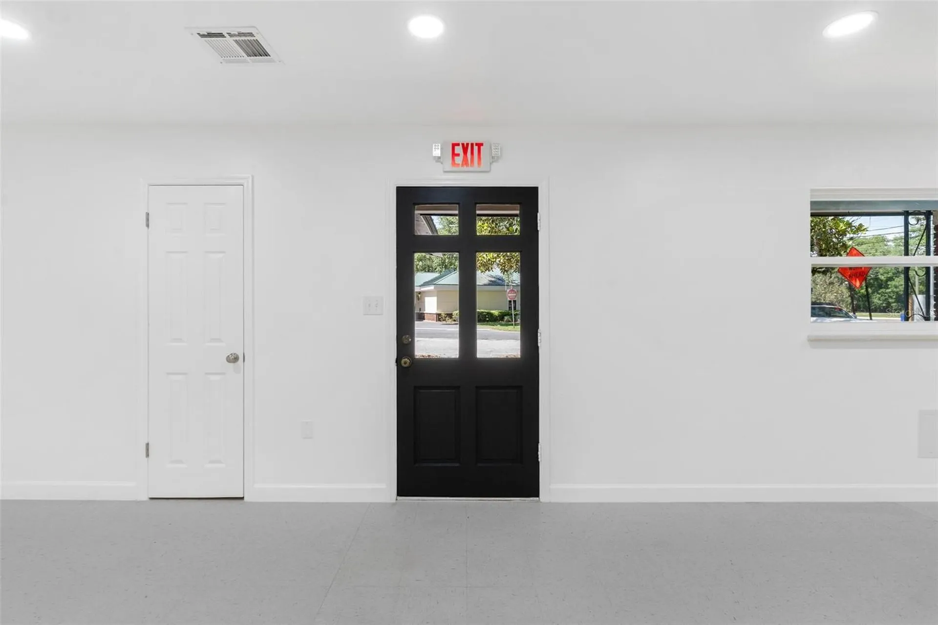 109 W Lakeview Street Lady Lake FL 32159