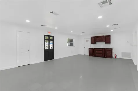 109 W Lakeview Street Lady Lake FL 32159