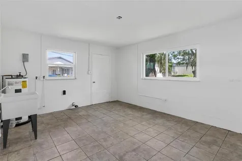 109 W Lakeview Street Lady Lake FL 32159