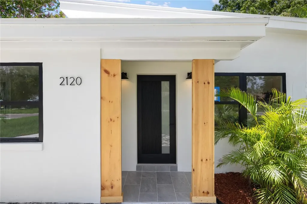 2120 Bonita Way S St Petersburg FL 33712