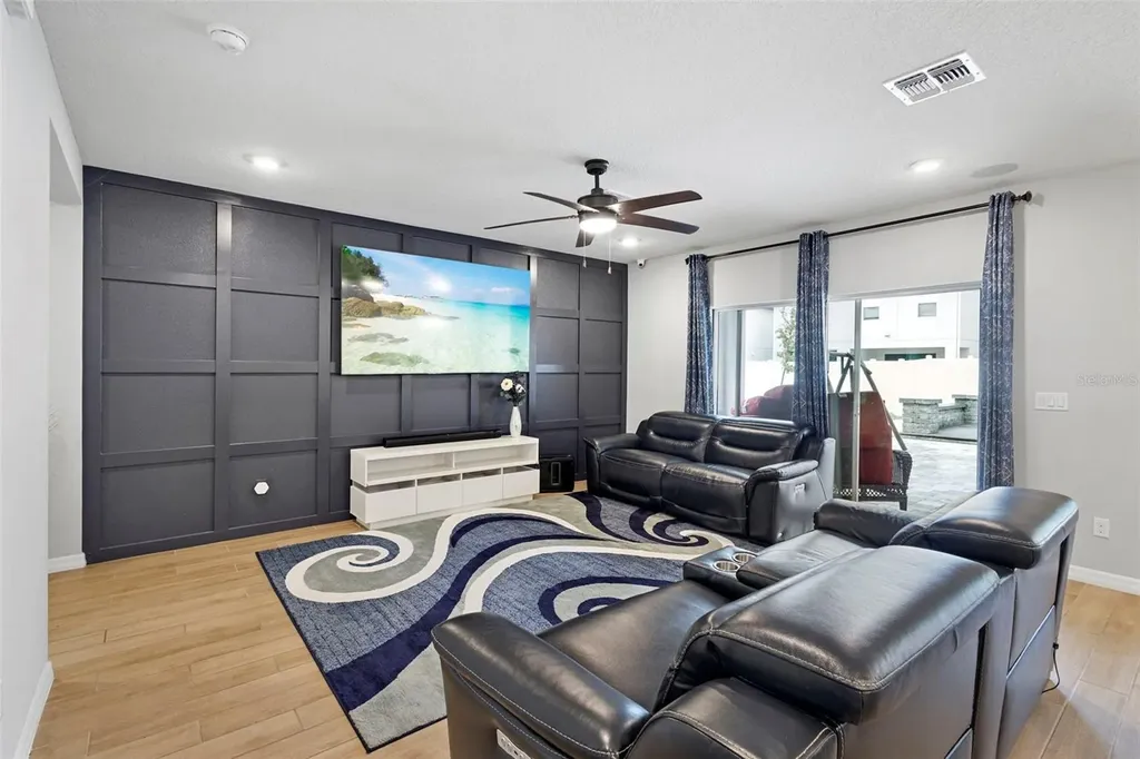 2807 Priego Boulevard Kissimmee FL 34744