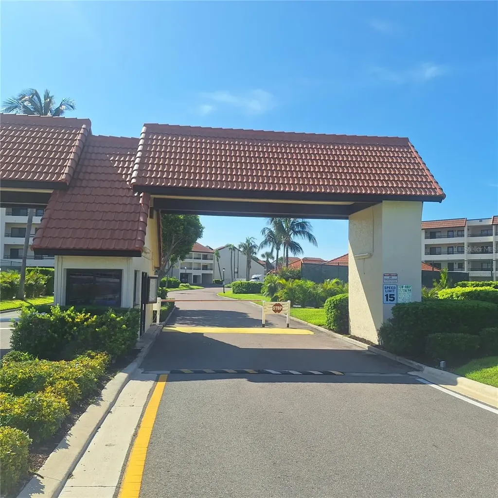 132 1st Street E Tierra Verde FL 33715