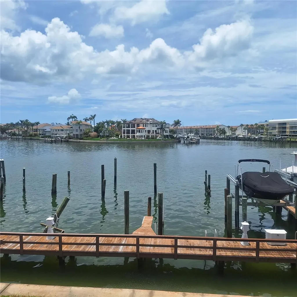 132 1st Street E Tierra Verde FL 33715
