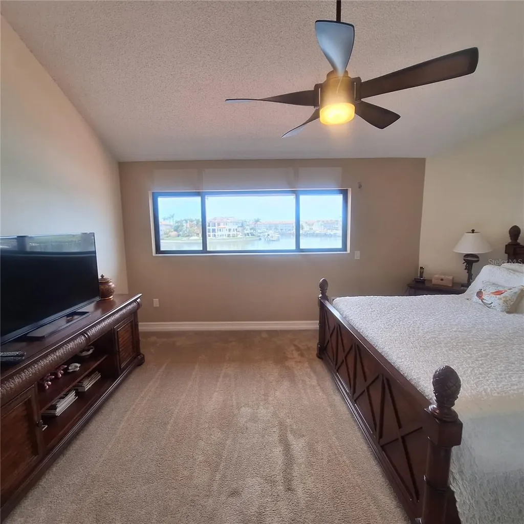 132 1st Street E Tierra Verde FL 33715