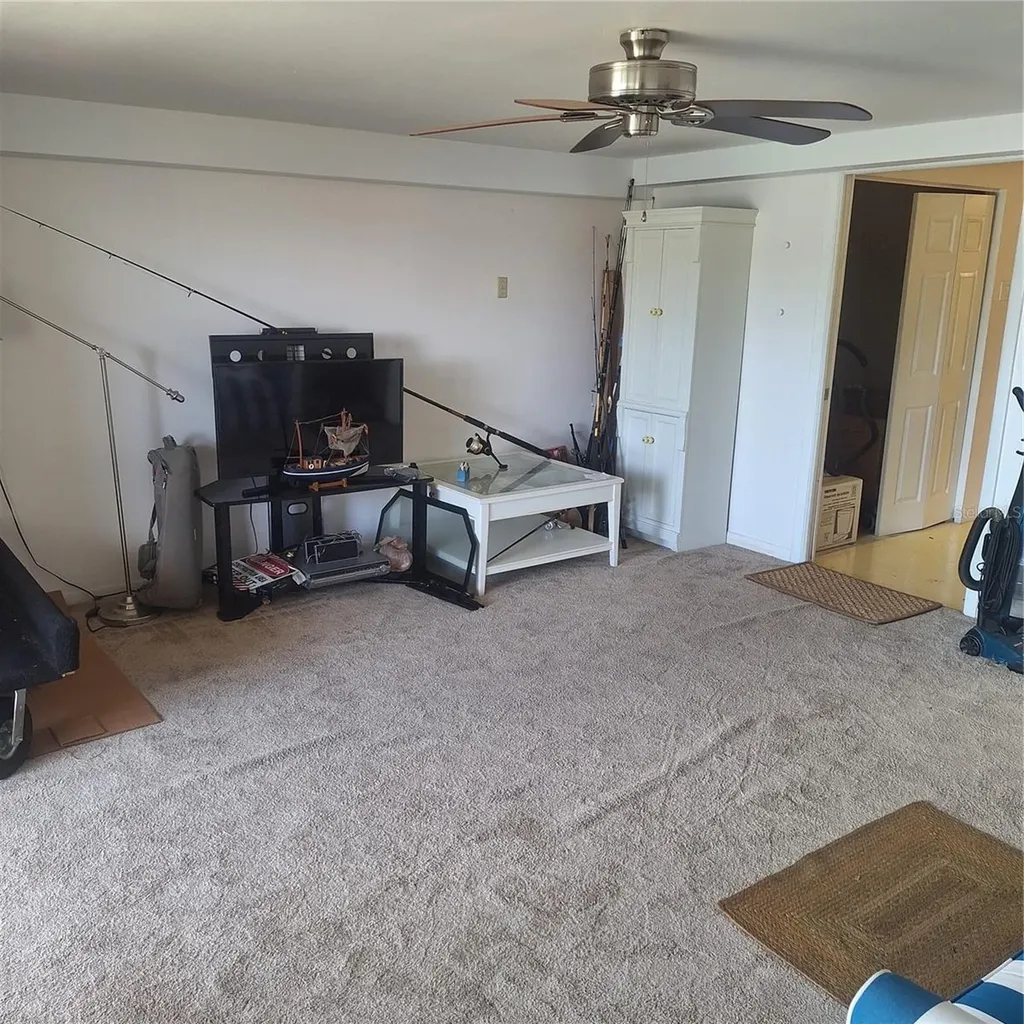 132 1st Street E Tierra Verde FL 33715