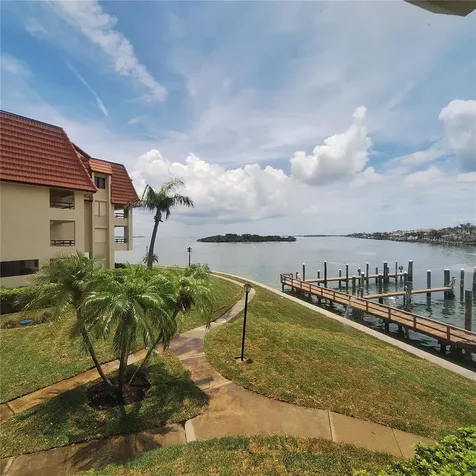132 1st Street E Tierra Verde FL 33715
