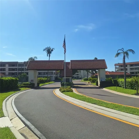 132 1st Street E Tierra Verde FL 33715