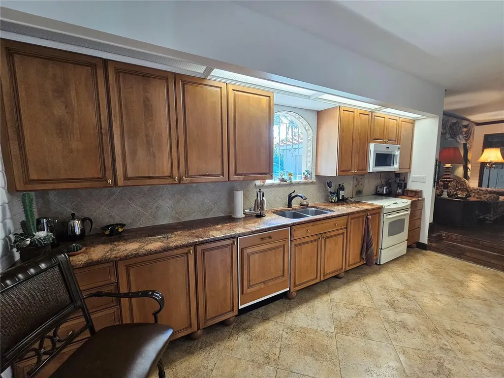 200 Island Way Winter Haven FL 33884