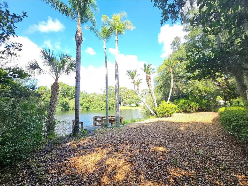 200 Island Way Winter Haven FL 33884