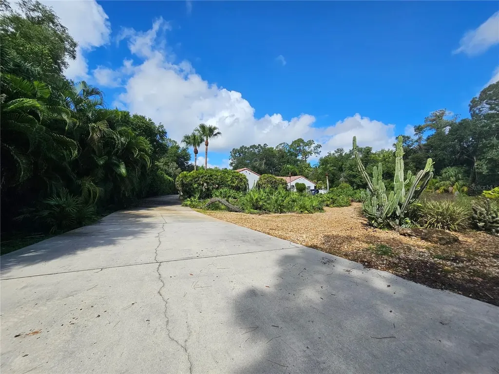 200 Island Way Winter Haven FL 33884