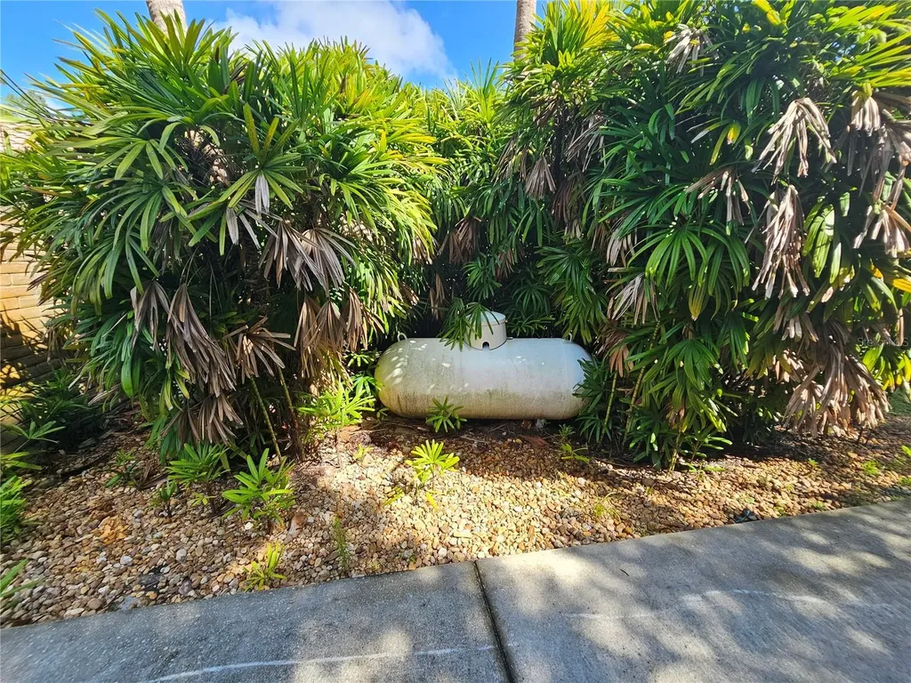 200 Island Way Winter Haven FL 33884