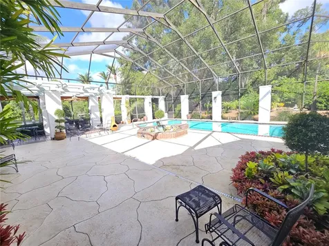 200 Island Way Winter Haven FL 33884