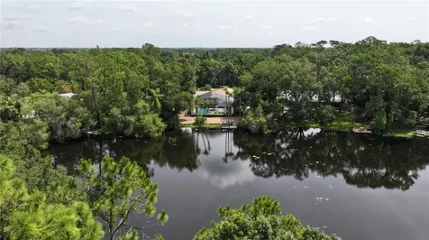 200 Island Way Winter Haven FL 33884
