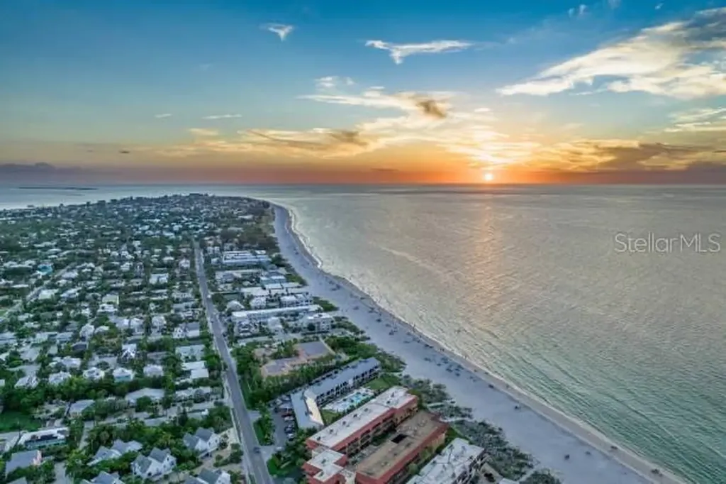 2813 Gulf Drive Holmes Beach FL 34217