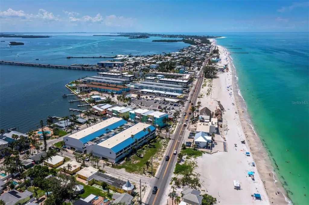 1007 Gulf Drive N Bradenton Beach FL 34217