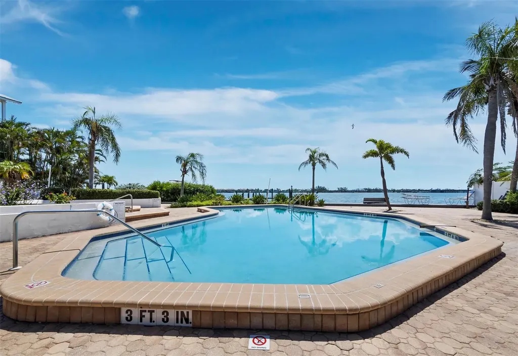 1007 Gulf Drive N Bradenton Beach FL 34217