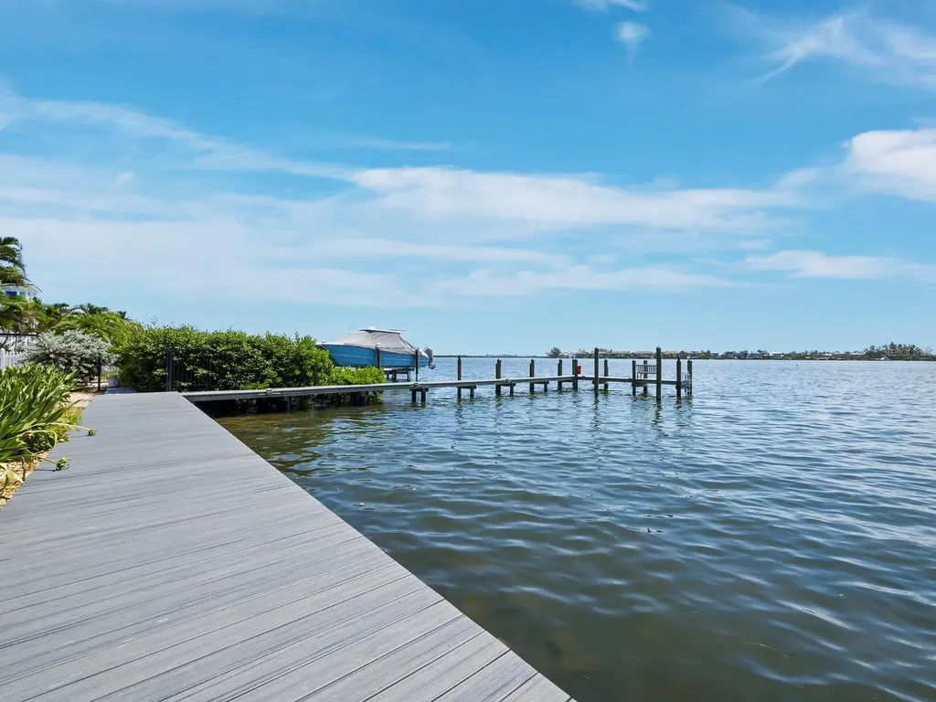 1007 Gulf Drive N Bradenton Beach FL 34217