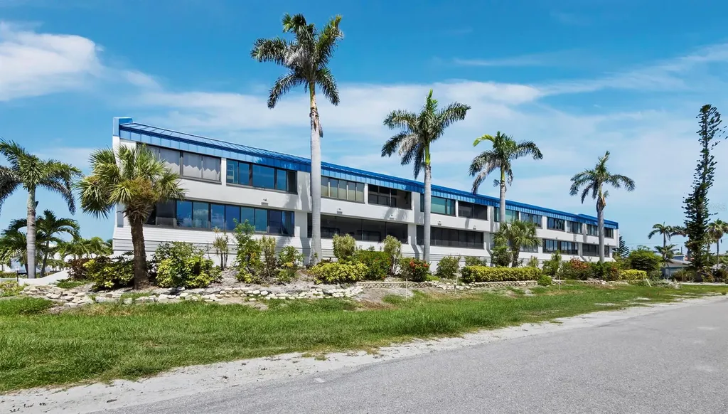 1007 Gulf Drive N Bradenton Beach FL 34217