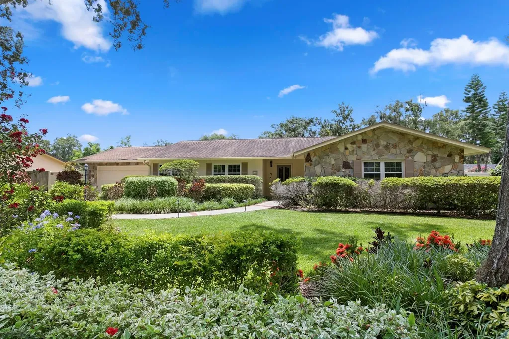 818 Gascon Place Temple Terrace FL 33617
