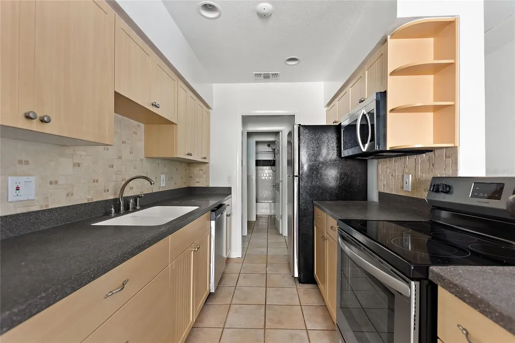 3753 46th Avenue S St Petersburg FL 33711