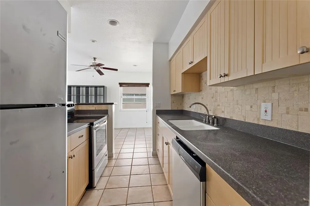 3753 46th Avenue S St Petersburg FL 33711