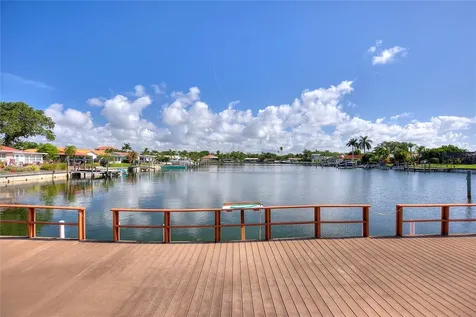 3753 46th Avenue S St Petersburg FL 33711