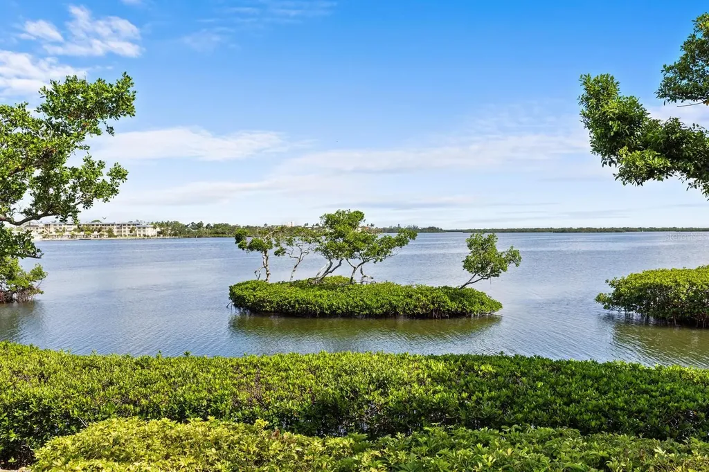 3576 Fair Oaks Way Longboat Key FL 34228