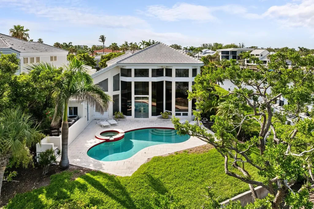 3576 Fair Oaks Way Longboat Key FL 34228