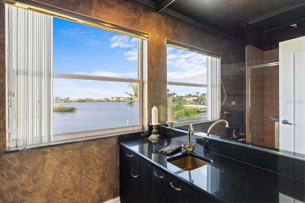 3576 Fair Oaks Way Longboat Key FL 34228