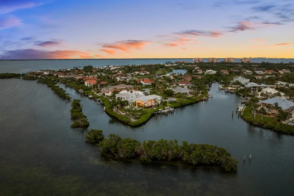 3576 Fair Oaks Way Longboat Key FL 34228