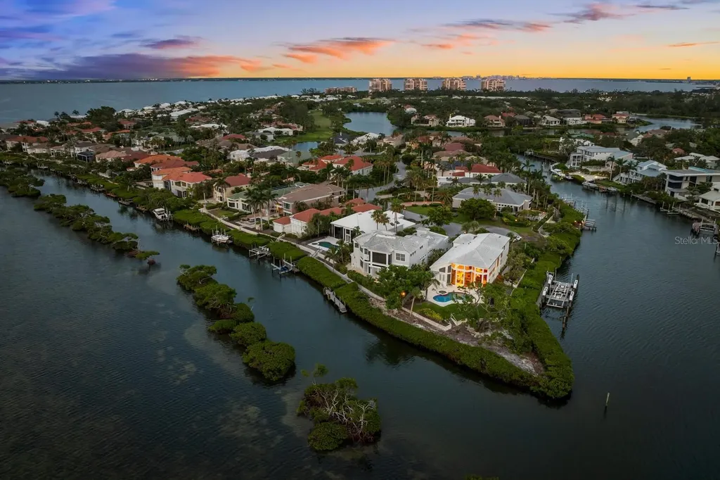3576 Fair Oaks Way Longboat Key FL 34228