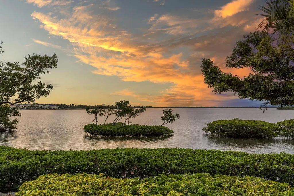 3576 Fair Oaks Way Longboat Key FL 34228