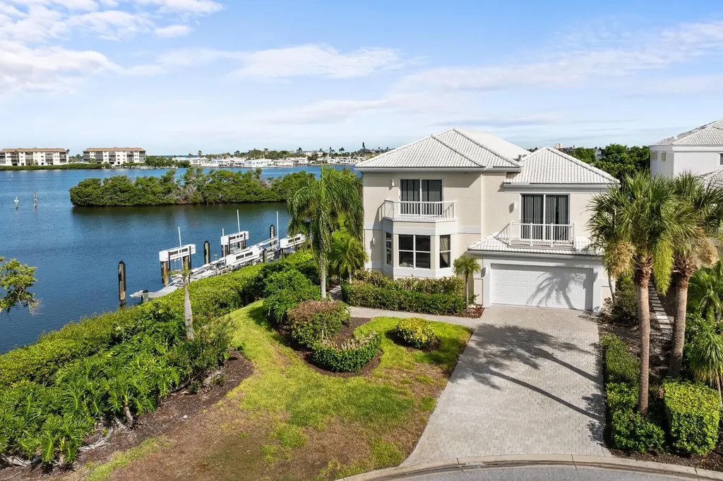 3576 Fair Oaks Way Longboat Key FL 34228