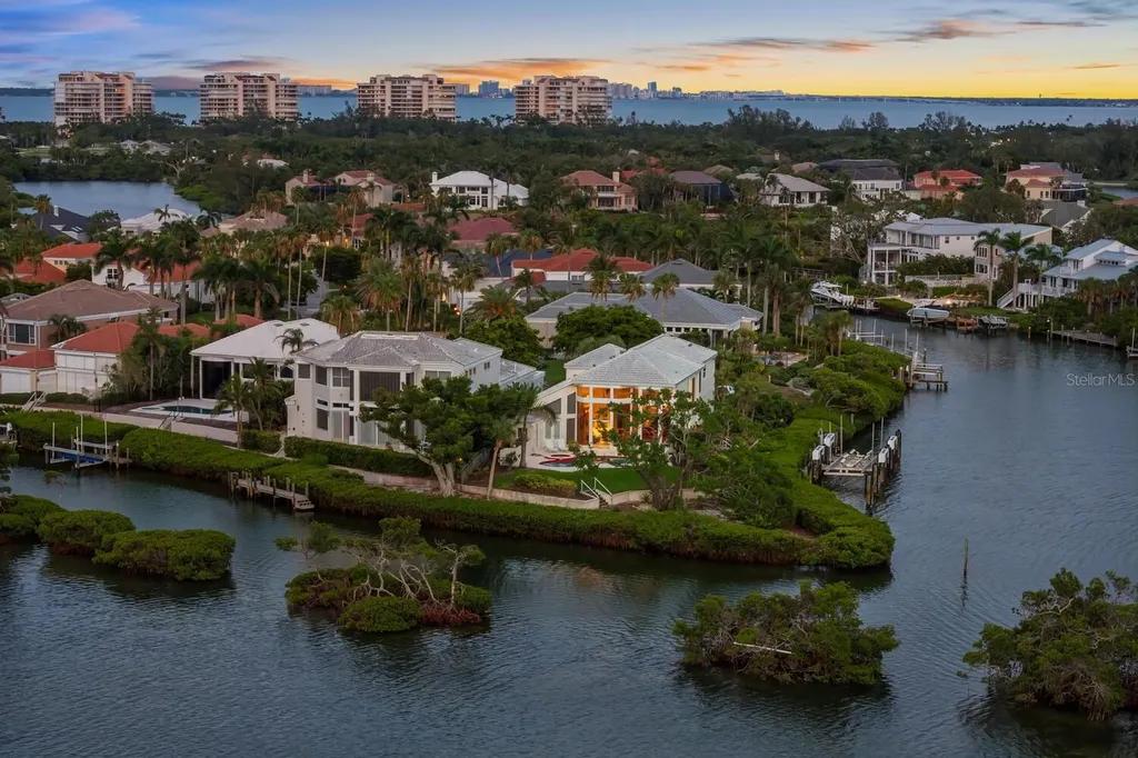 3576 Fair Oaks Way Longboat Key FL 34228