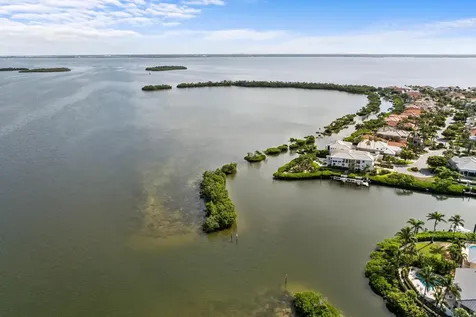 3576 Fair Oaks Way Longboat Key FL 34228