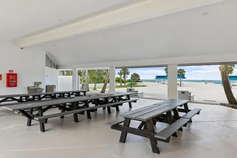 3576 Fair Oaks Way Longboat Key FL 34228