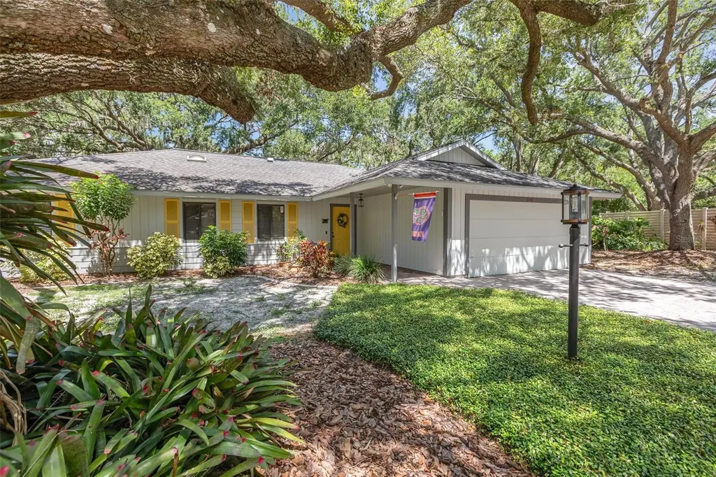 3087 Heather Lake Drive Sarasota FL 34235