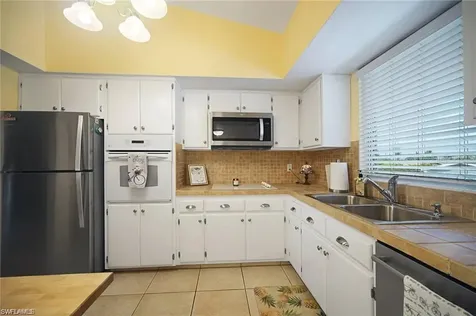 4613 SE 5th Avenue Cape Coral FL 33904