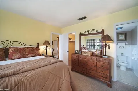 4613 SE 5th Avenue Cape Coral FL 33904