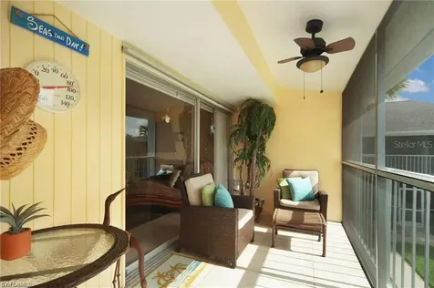 4613 SE 5th Avenue Cape Coral FL 33904