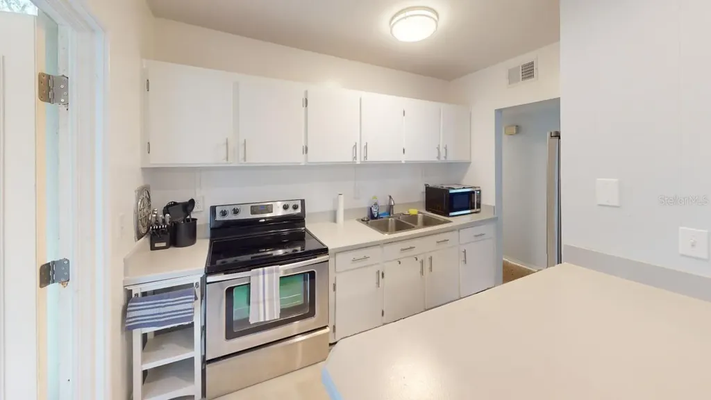 328 Slayton Avenue South Daytona FL 32119