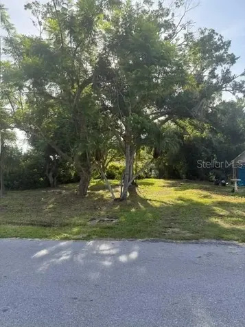 Kenwood Avenue Nokomis FL 34275