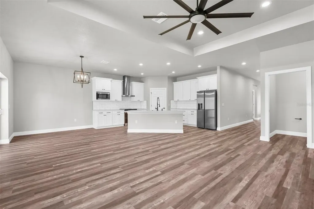 16113 Penn State Road Weeki Wachee FL 34614