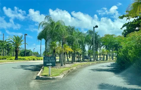 303 Coral Street Rio Grande PR 00745