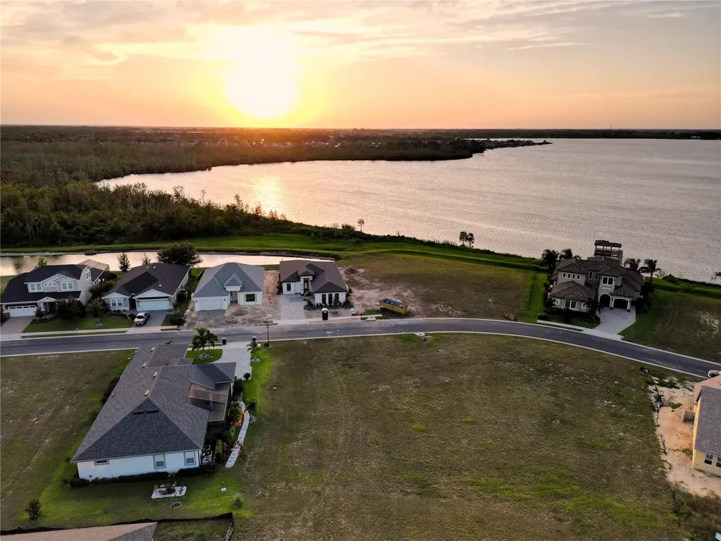 512 Adams View Lane Auburndale FL 33823