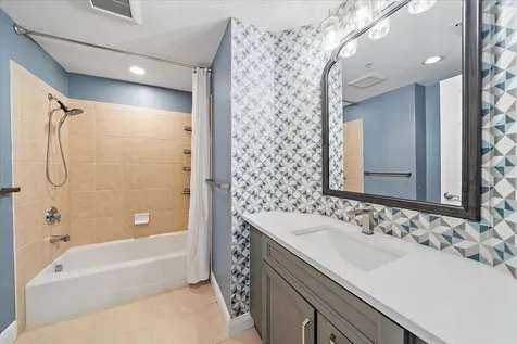 1771 Ringling Boulevard Sarasota FL 34236