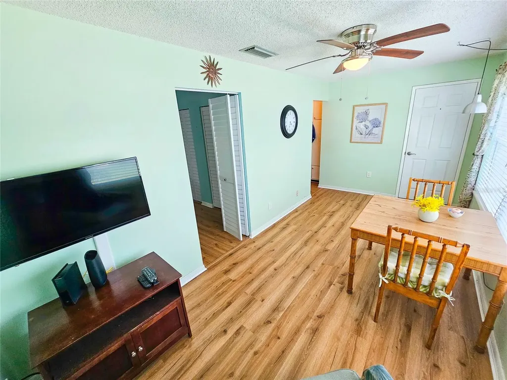2960 S 59th Street Gulfport FL 33707